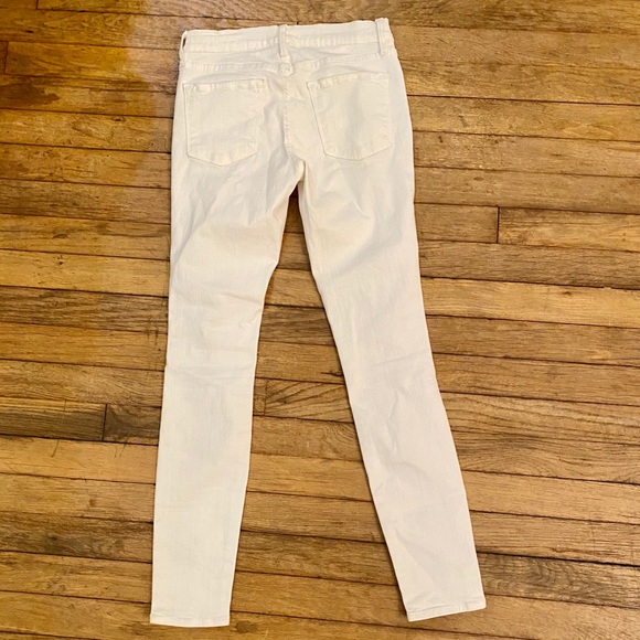 FRAME Denim Le Skinny de Jeanne Distressed Midrise - Picture 5 of 8